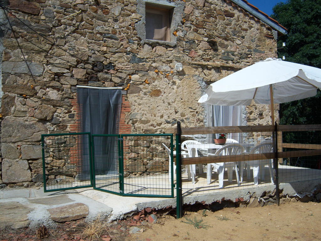 Gite Chez Coste Gilles Saint-Privat-du-Dragon Exterior photo