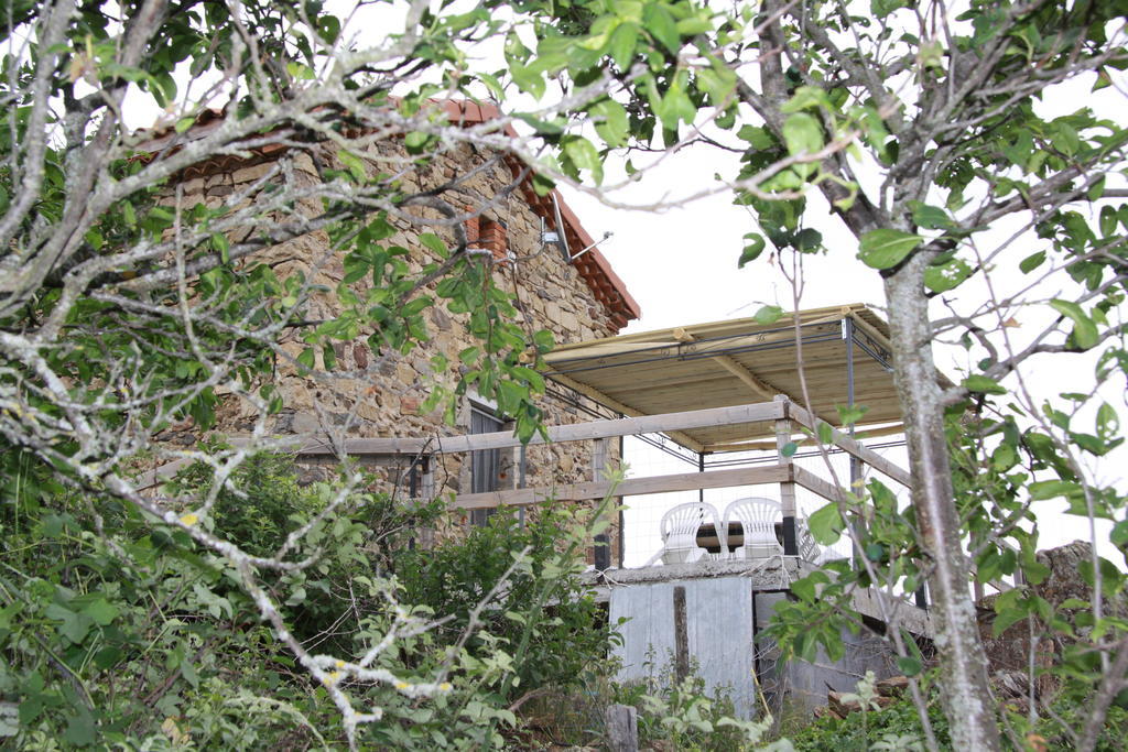Gite Chez Coste Gilles Saint-Privat-du-Dragon Exterior photo