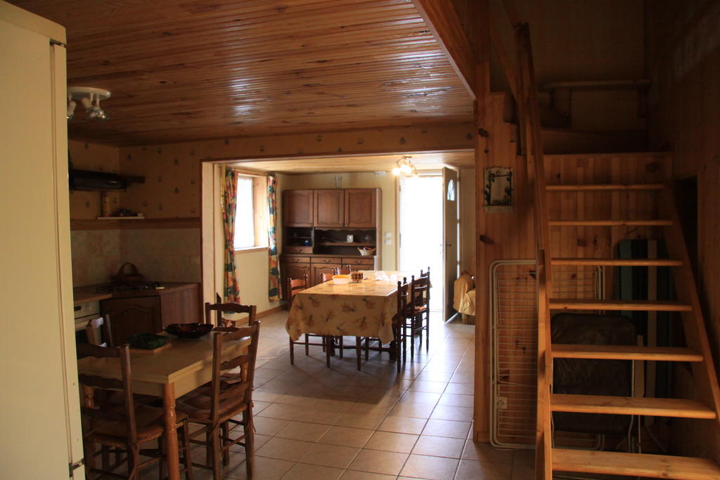 Gite Chez Coste Gilles Saint-Privat-du-Dragon Exterior photo